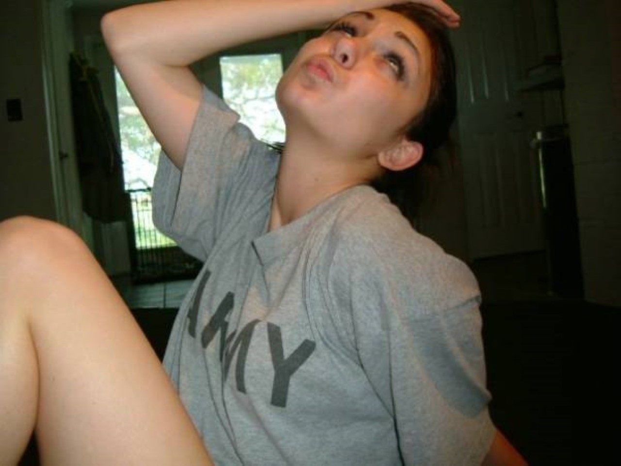 mymarinemindpart4:  Army girl showing off pt 20 