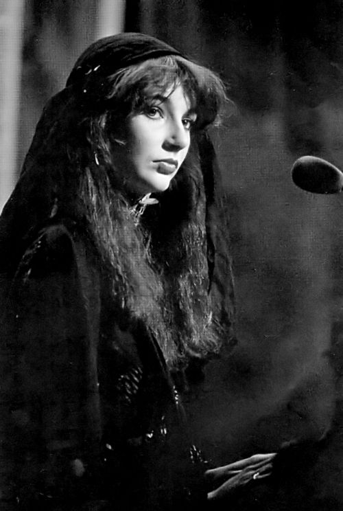 a-hulder:Kate Bush - style appreciation post