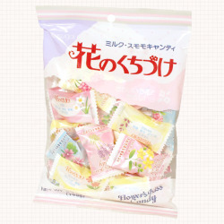 faawning:  flower candy ✿ litchi candy // please don’t delete the caption