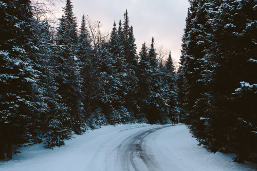 ryanryancullen:  my favorite kind of road 