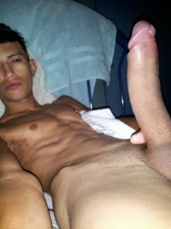 boneralarm:  big dicked twink