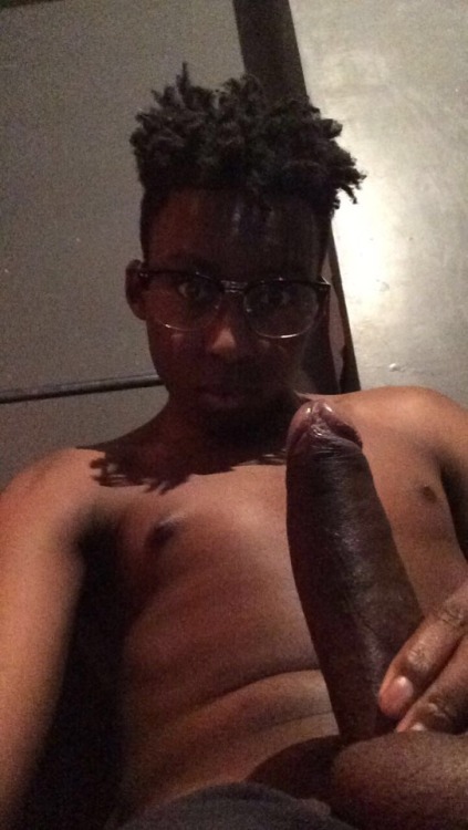 yxungbull:  I also love my cock 🍆👅  Like,Reblog and Follow me @yxungbull for more.