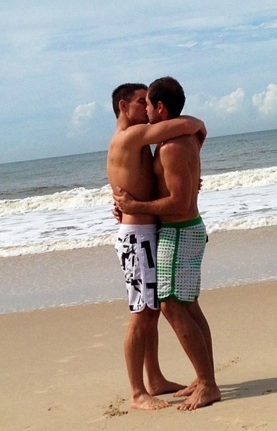 gay-love-blog:  gay-love-blog 
