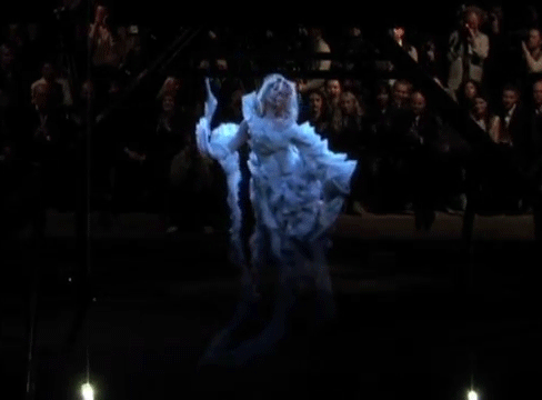 n1pslip:  kate moss hologram at the end of alexander mcqueen fw 2006 