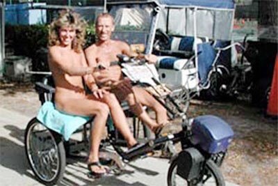 ekmsmac16:  Time for a ride at this nudist place. How everyday life should be 