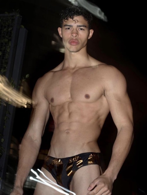 christos:Devin Truss by Marco Ovando