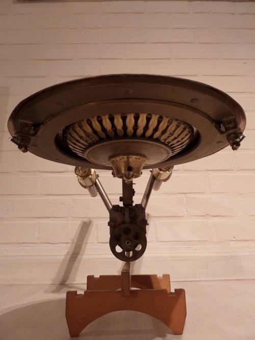 steampunksteampunk:HMS Enterprise Lamp 