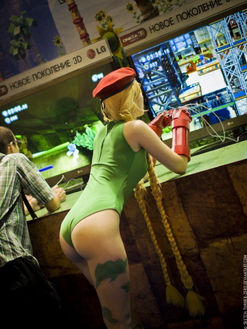 cosplaygirl:  Battle 6 by ~OniksiyaSofinikum on deviantART 