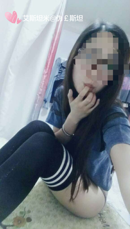 cz101600: 女票小骚货让我把这三张发上来 让汤友们看看她 对着她撸！