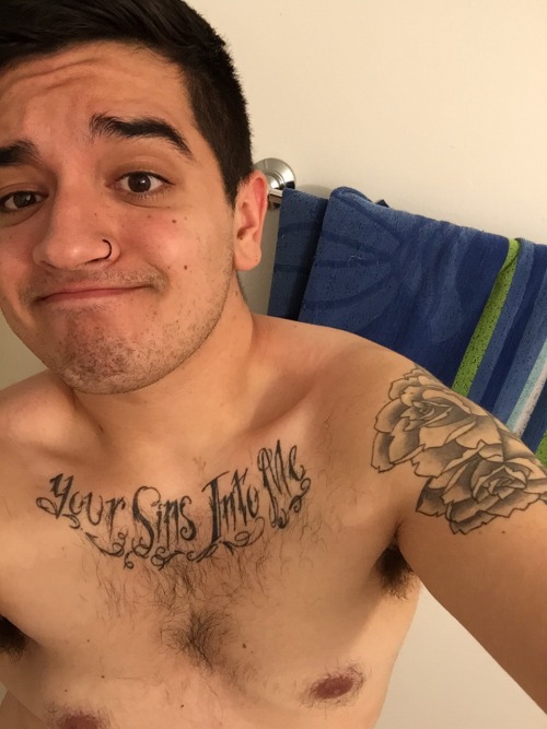 dropalexdead:  My favorite part of the day 🛀. I fucking stink. 