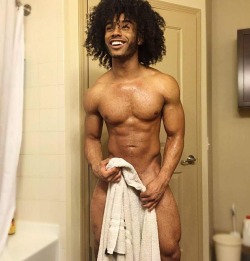 lightskinnedboys:  Curls