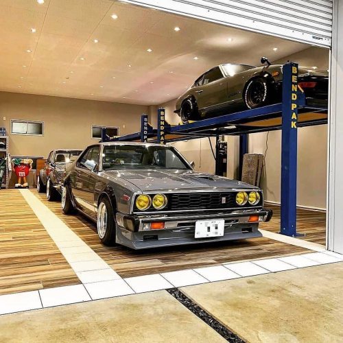 Dream garage@k.sho1. #oldjapanesecars #nissanskyline #fairladyz #240z #s30z #hakosuka #r31 #dats