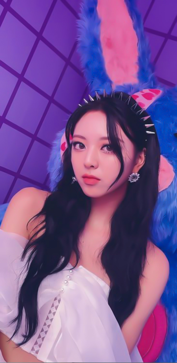 Yuna Lockscreens (itzy)