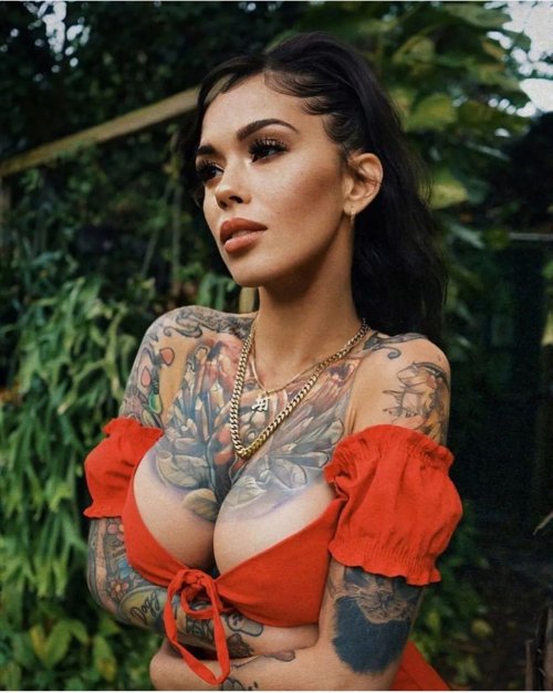 Insatiable taste for tattooed ladies