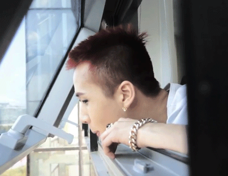 jungtaeks-blog:  VIXX waving at starlights (ノ^∇^) 