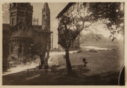 old-faces:  Double photograph. France, 1927.