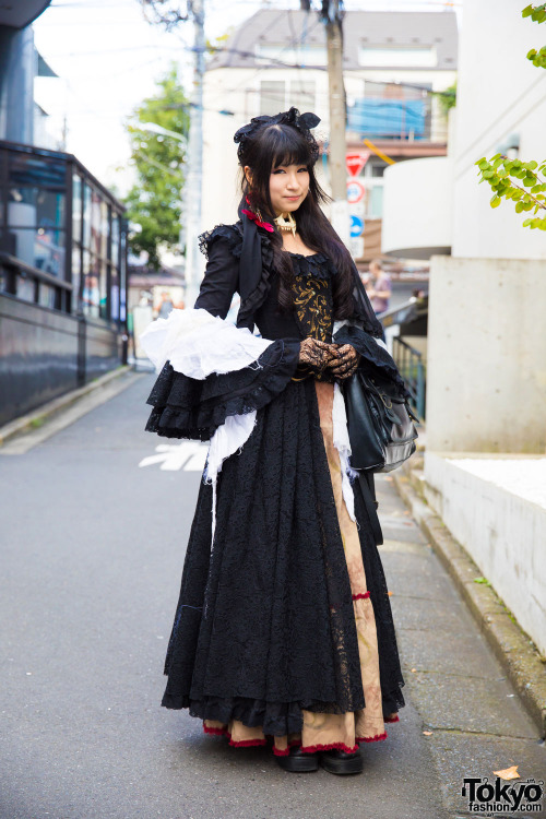 tokyo-fashion:Japanese fashion designer Ruru on the street in Harajuku wearing a gothic lolita look 