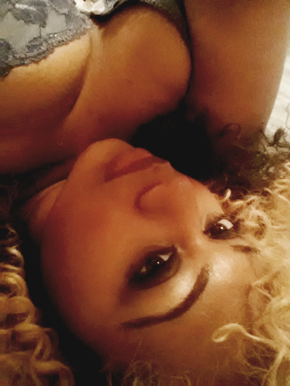 ladiesandlemonade:  dopenmind:  Long day of shooting. Me is tired. Sorry for the