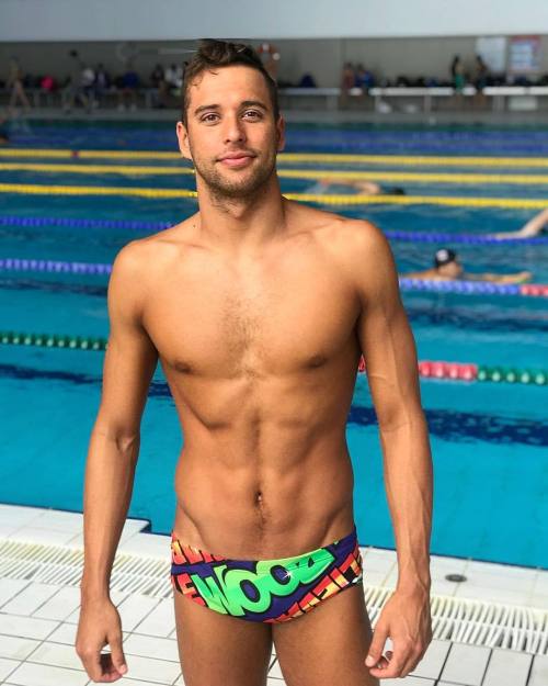 Greenspeedos:yes, Nice Suit
