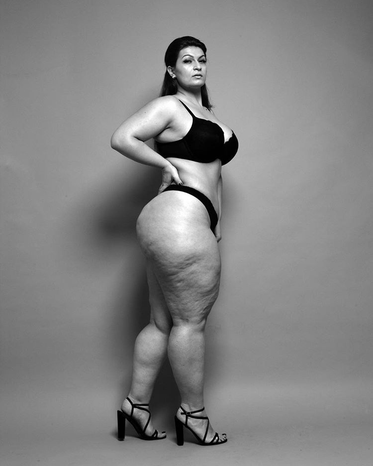 my-thick-pics:  Ioana Chira