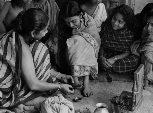 365filmsbyauroranocte:“Don’t be anxious. Whatever God ordains is for the best.”  Pather Panchali (Satyajit Ray, 1955)  