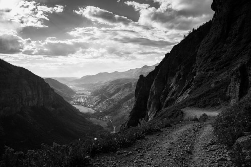 daskibum:Black Bear Pass as it starts to drop into Telluride.  Colorado