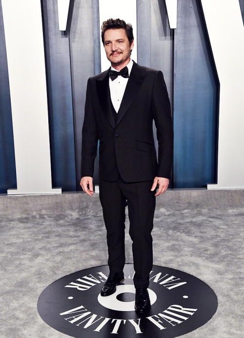 Sex bring-me-in-warm:  Pedro Pascal attends the pictures