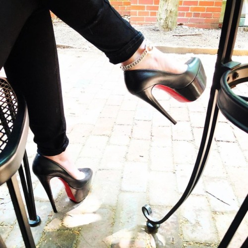 @louboutinworld #victoria #160mm #platform #highheels #louboutinworld #redbottoms #christianloubouti