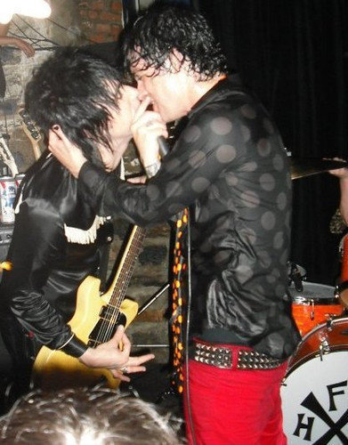 tumblr_mon2injash1qcj94xo1_400.jpg