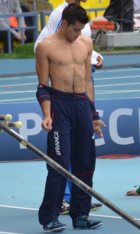 -onixxx:  pole vault me please.