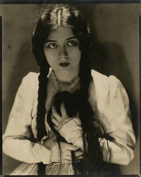 Mary Ellis as Leah in the Neighborhood Playhouse&rsquo;s production of The Dybbuk (1925-26)