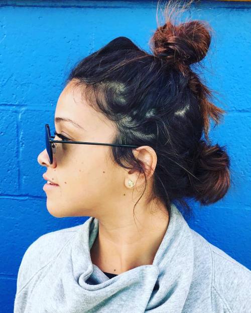 fygina:hereisgina: Back at home with my double bun.