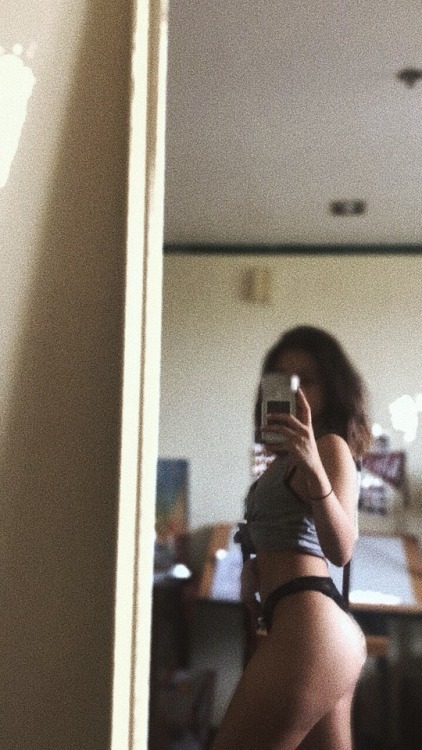 lilsluttyasian: I sent this to my boyfriend and he ignored me so it’s here now. Show some love