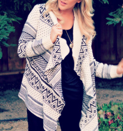 choiesclothes:  Vintage Waved Geometric Kimono