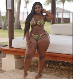 jazziedadd:  Sexy. Gorgeous. CurvyLicious Mami…    Ms Jessica_Ahoufe. Cote D'voire ❤️❤️❤️