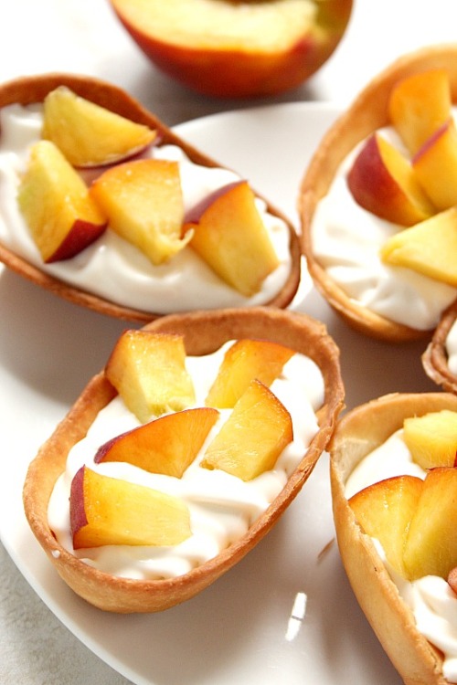 Porn guardians-of-the-food:  Peaches and Cream photos