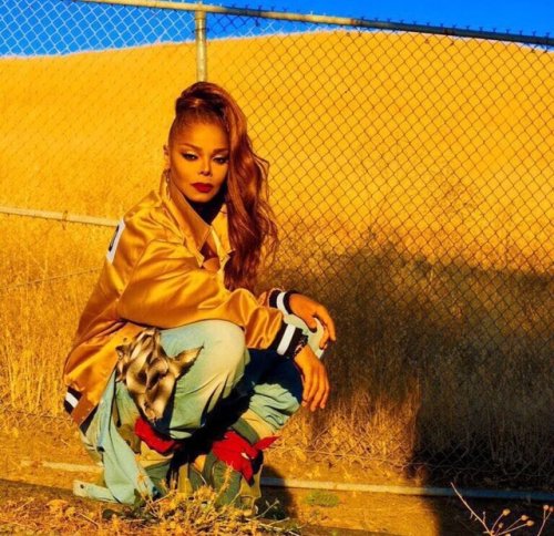 thechanelmuse:  thechanelmuse:Look 👏🏾 At 👏🏾 My 👏🏾 Muva 👏🏾 If you haven’t heard, Janet added new State of the World Tour dates and she’s making some festival appearances, including FYF Fest which she’s headlining:07/08