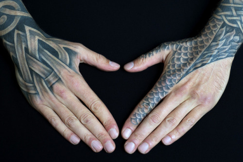 Porn photo felibre:  My hands by habaneros on Flickr.