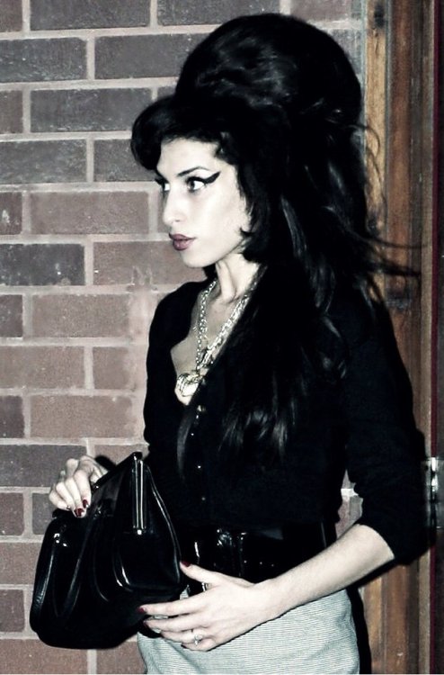 lostinhistorypics - Amy Jade Winehouse