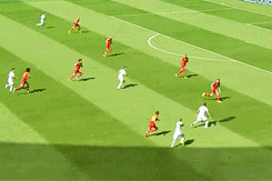 elequipoargentino:  La jugada y el festejo del gol de Higuain a los Belgas. 