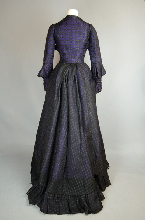 Day dress ca. 1902From the Irma G. Bowen Historic Clothing Collection at the University of New Hamps