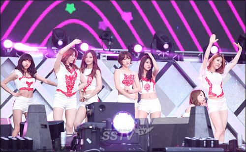 05/11 Rainbow @ 2013 Dream Concert set 10