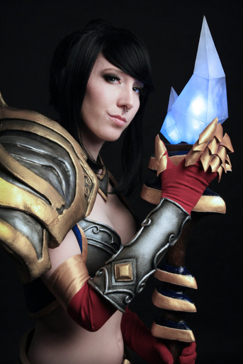 cosgeek:  Wizard (from Diablo III) by Laura Jansen (EmilyRosa) 