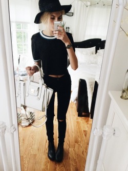 christiescloset:  hello pretty people 💝 so this is my outfit today: urban high waisted skinnies (diy rips), forever 21 crop top &amp; black hat, topshop month chelsea’s, lord &amp; taylor bag, marc jacobs watch 💖 love you &amp; hope you have a