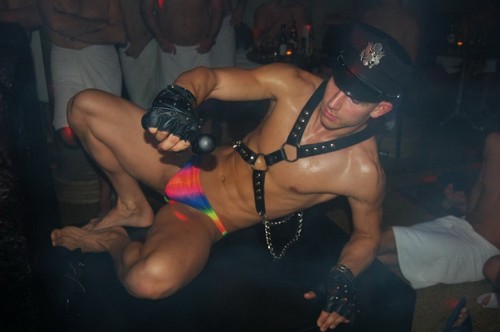malestrippersunlimited:  [via Male Strippers Unlimited.com]