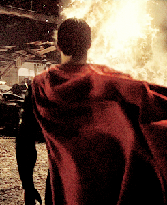 dicapriho:  black and bluegod versus manday versus night the red capes are coming