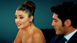 &* HANDE ERCEL GIF PACK