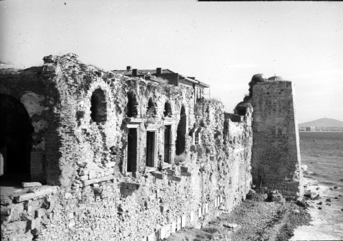 the-roman-way:The Sea Walls, Marble Tower, and Boukoleon Palace of Constantinople (now Istanbul). Al