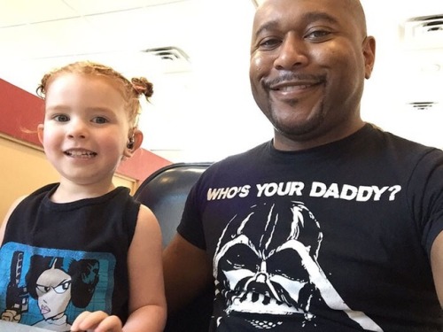 sitlausdeo:southernsideofme:Good dads that will make you smileGoals
