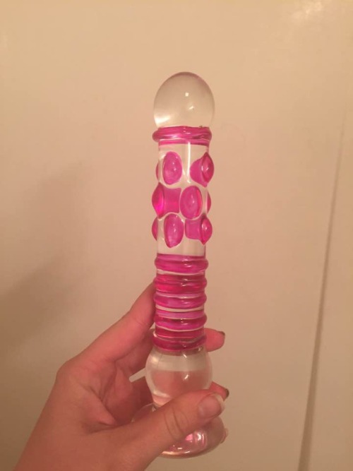 anal-candy:  I don’t know about you, but I think this belongs squarely in my asshole. With enough likes, I’ll post video of just that 😘